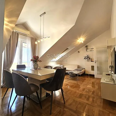 Leggero With Open Sea View Apartment